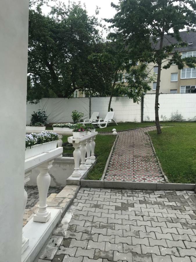 Pension Chevermeto เคมนิตซ์ ภายนอก รูปภาพ